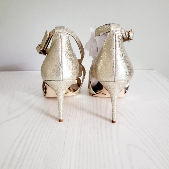 Vince Camuto Paill 2 heels - Picture 3 of 6